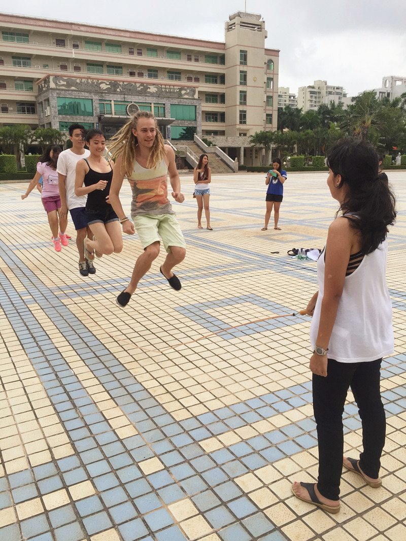 2bb478f2ba58a71166b2f3d663dc6722.jpg 01.跳绳.jpg